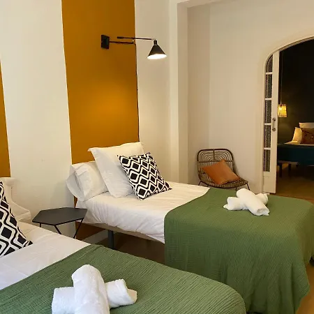 Апартаменты Usandizaga Apartment, Second Line Beach, Free Parking *