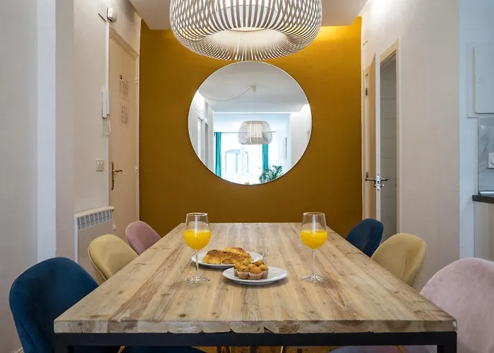 Usandizaga Apartment, Second Line Beach, Free Parking Apartmán