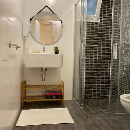 Usandizaga Apartment, Second Line Beach, Free Parking Appartement